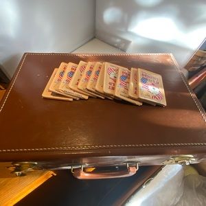 VTG-government briefcase, leather, and Desert Shield trading cards (12).